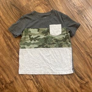 Kids Camouflage Pocket Tee Size 5T